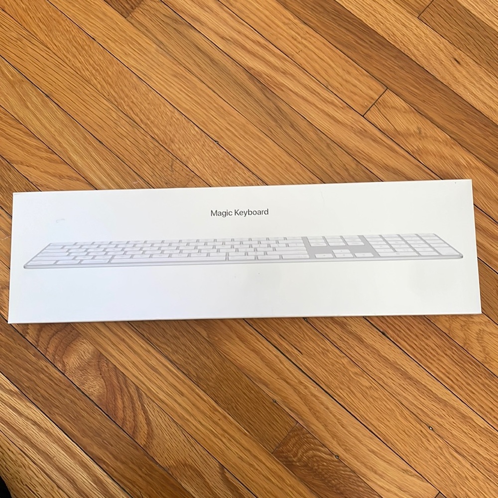 Apple Magic Keyboard NEW